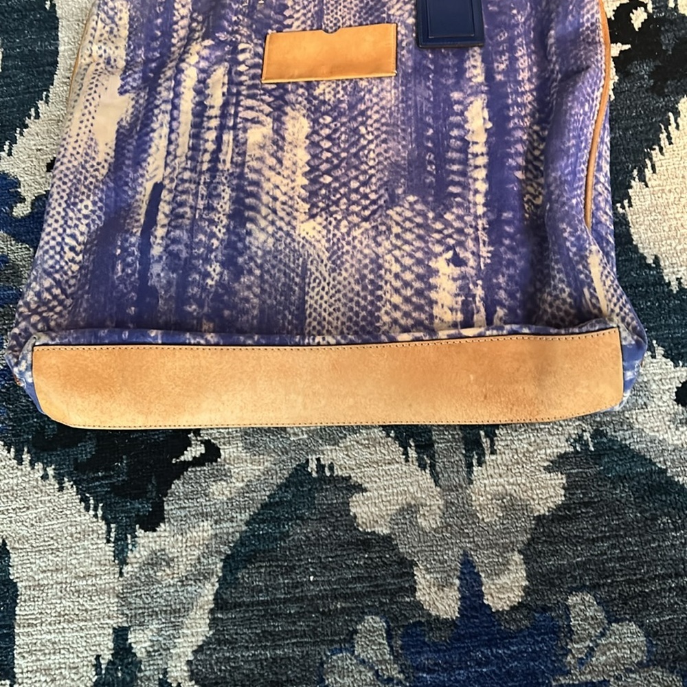 REED KRAKOFF Alligator Print Blue and Tan Canvas Tote Bag - Picture 3 of 15
